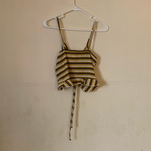 Illa Illa - Striped Cropped Tank Top - Picture 2 of 2
